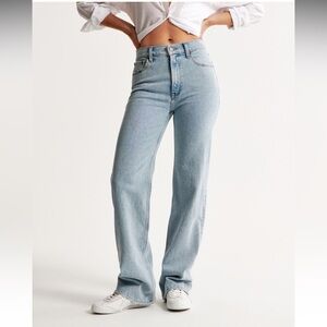 Abercrombie & Fitch Light 90s Relaxed Jean